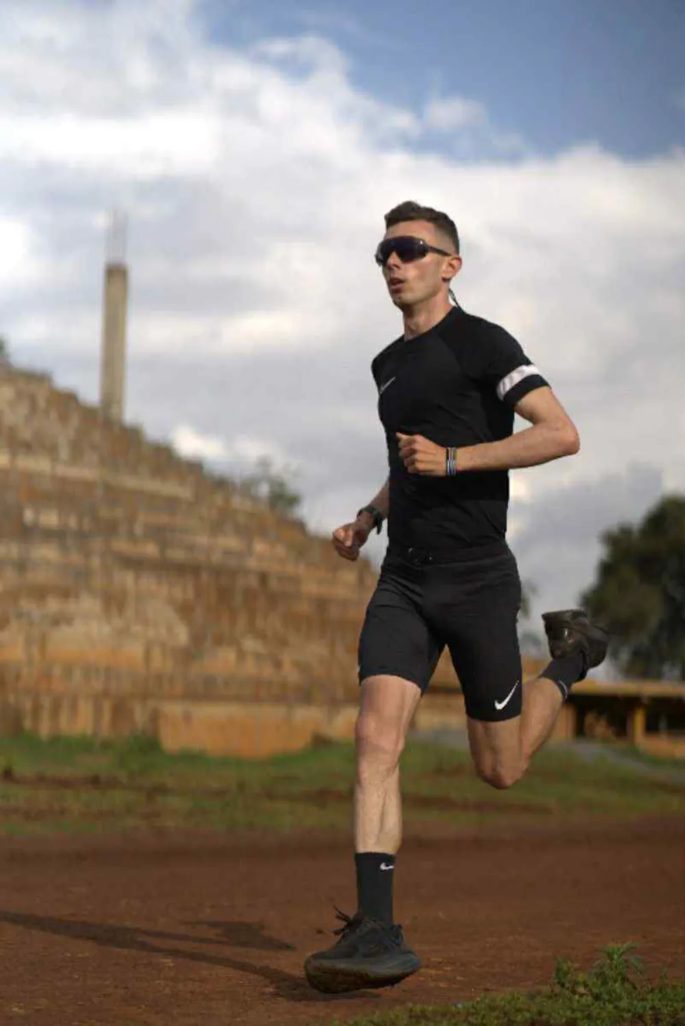 Ο «εισβολέας» των αποστάσεων: Πώς ο Amadeus Clements σε 14 μήνες άλλαξε τα δεδομένα - «Δεν υπάρχει προπονητής που να θέλει περισσότερο από εμένα να γίνω πρωταθλητής με ρεκόρ» - Α΄μέρος runbeat.gr 